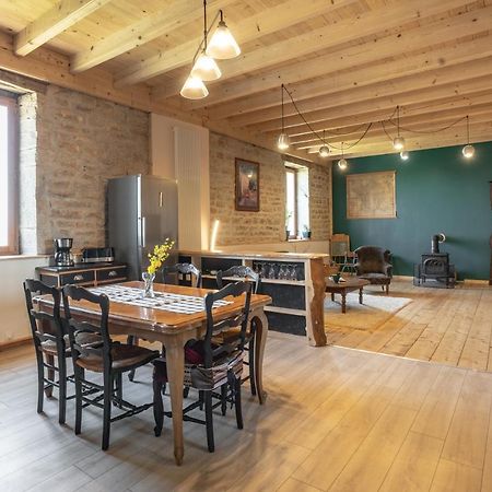 Appartement De Charme Dans Une Maison Isolee Presilly  Eksteriør billede