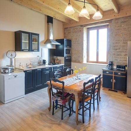 Appartement De Charme Dans Une Maison Isolee Presilly  Eksteriør billede