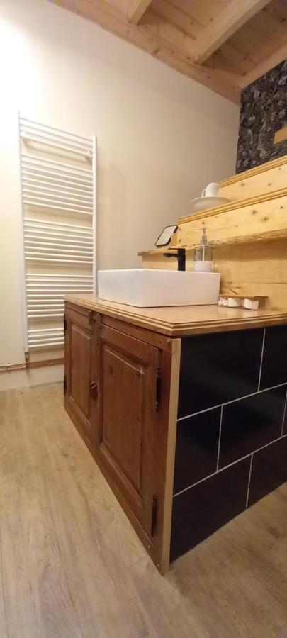 Appartement De Charme Dans Une Maison Isolee Presilly  Eksteriør billede